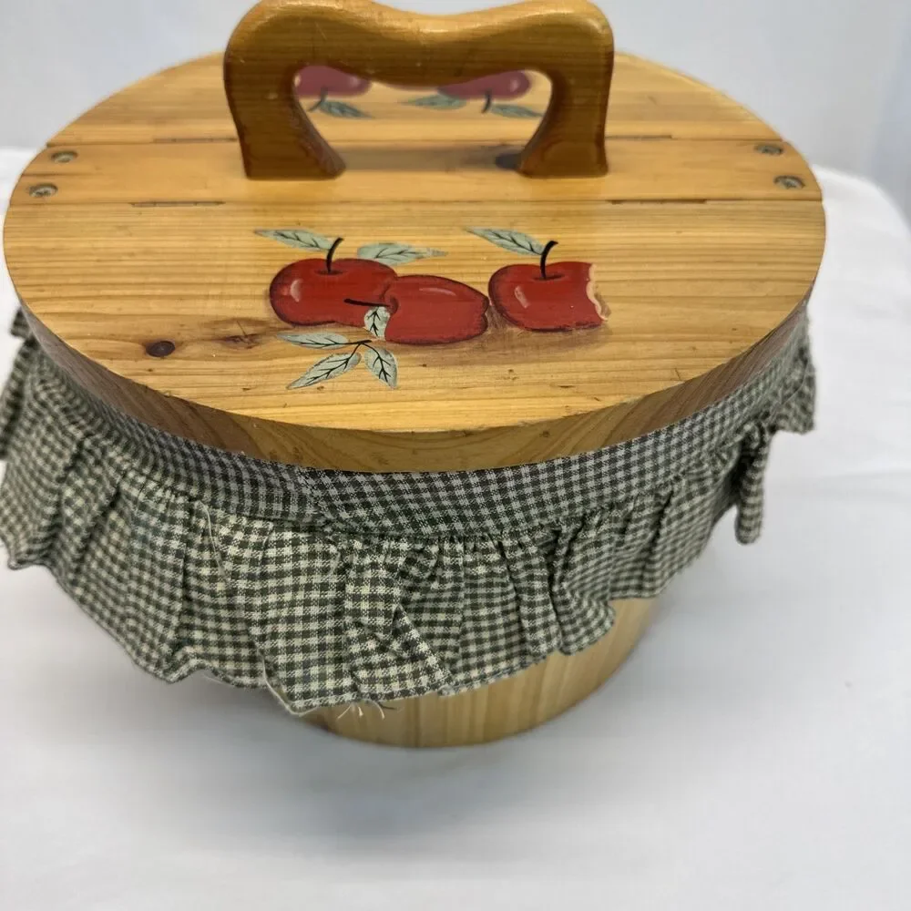 Half Bushel Sewing Picnic Basket Wooden Handle Gingham Fabric Apple Vtg Cottage